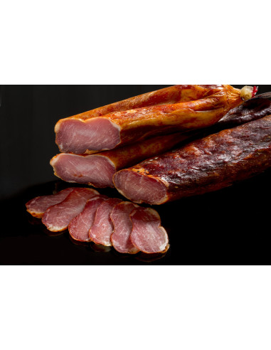 Lomo embuchado de elaboración artesana de gran calidad.