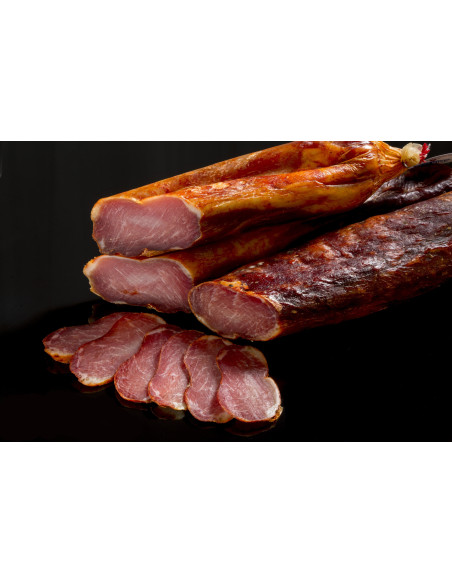Lomo embuchado de elaboración artesana de gran calidad.